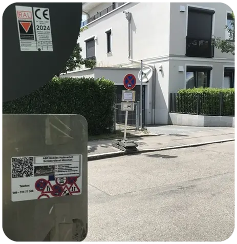Beidseitiges Halteverbot bei kleinen oder engen Straßen oder mehr Platz benötigt wird.