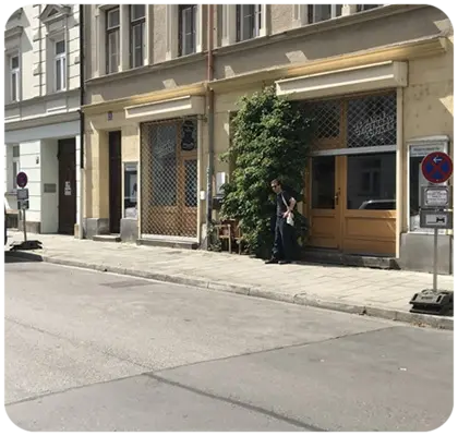 Verkehrzeichen können mit einer Schildersicherung ausgestattet werden um eine Wegnahme zu vermeiden.